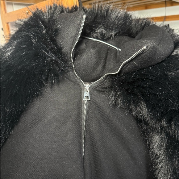 ALO YOGA La Premiere Opulent Faux Fur Stunner Jacket Size S/M - Picture 15 of 16